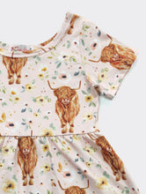 Load image into Gallery viewer, Apricot Highland Dress