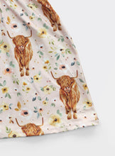 Load image into Gallery viewer, Apricot Highland Dress
