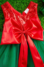 Load image into Gallery viewer, Elegant Bow Tulle dress
