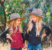 Load image into Gallery viewer, Cheetah Felt Brim Girl Hat
