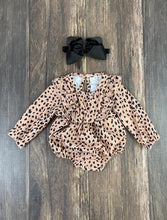 Load image into Gallery viewer, Mommy &amp; Me Leopard Dress / Onesie
